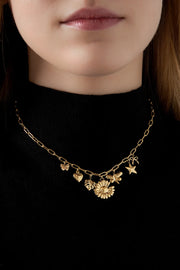 Gouden bedelketting met bloem en hartjes stainless steel