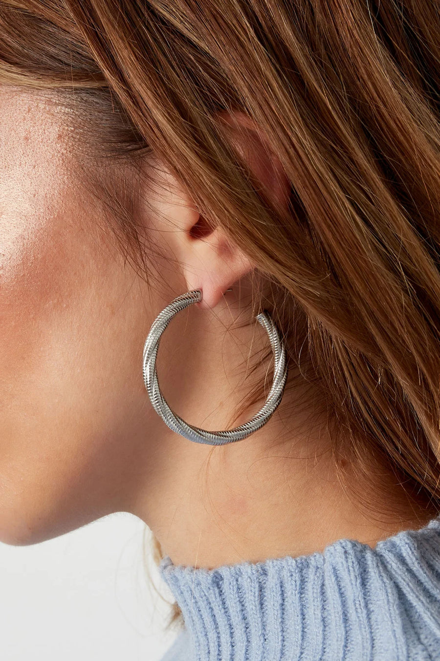 Zilveren structuur hoop oorbellen stainless steel LoveSieraden