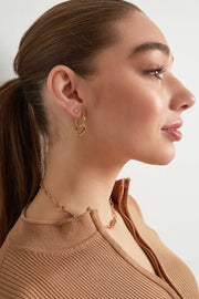 Gouden oorbellen met zwarte kraaltjes en ster LoveSieraden