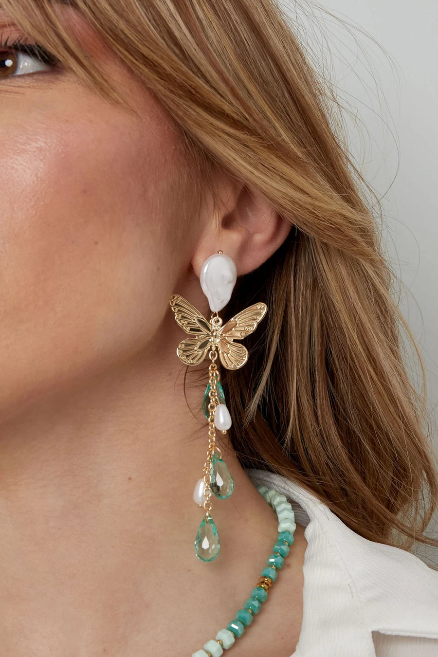 Statement oorbellen vlinder met gekleurde kralen LoveSieraden