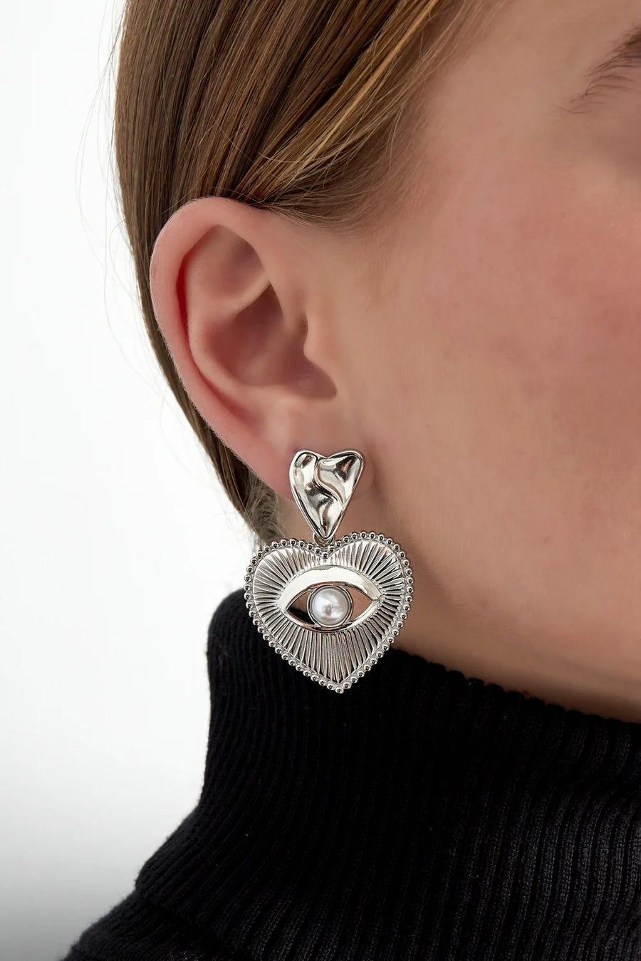 Statementoorbellen goud met harten en parel LoveSieraden