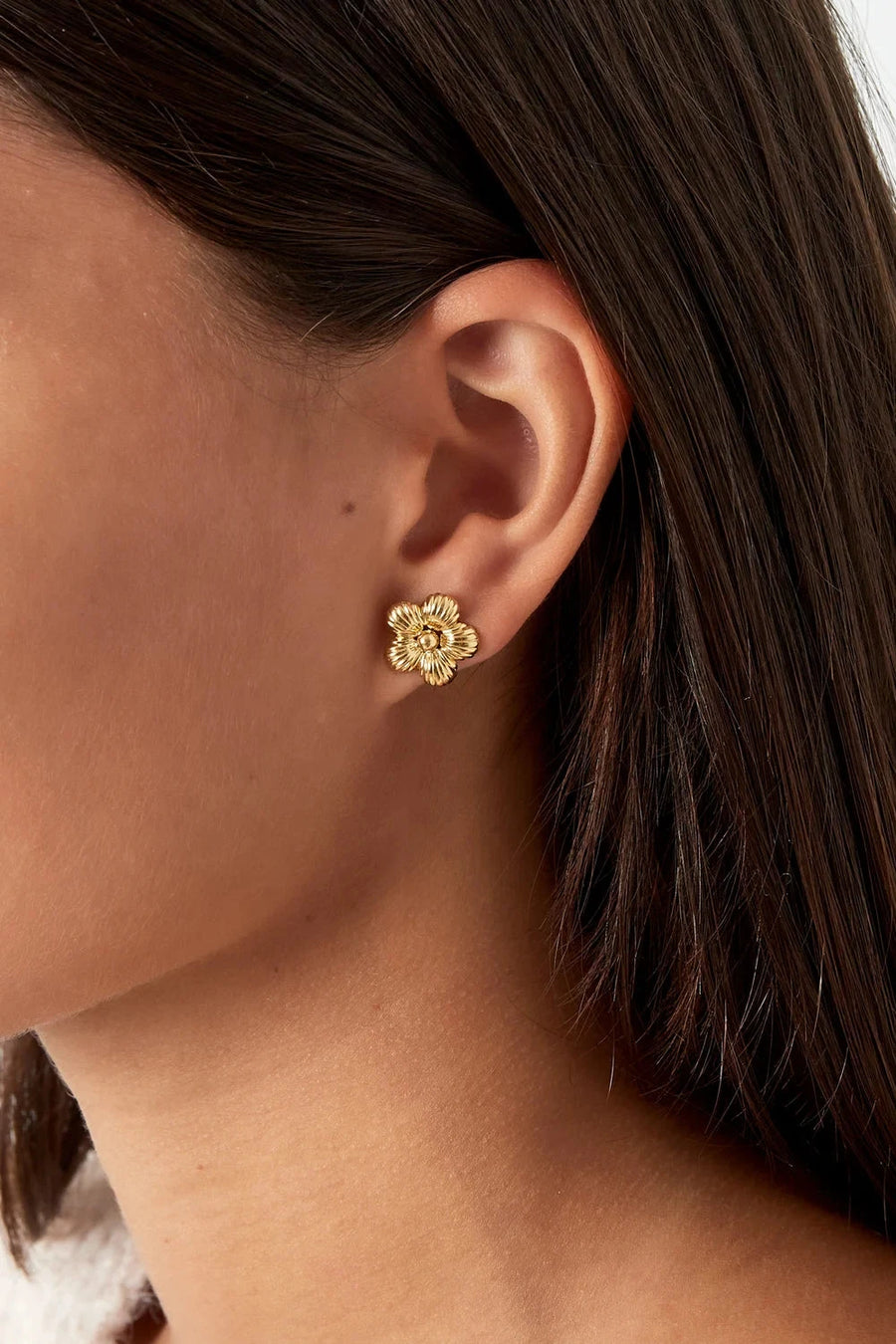 Gouden bloem oorbellen dames stainless steel LoveSieraden
