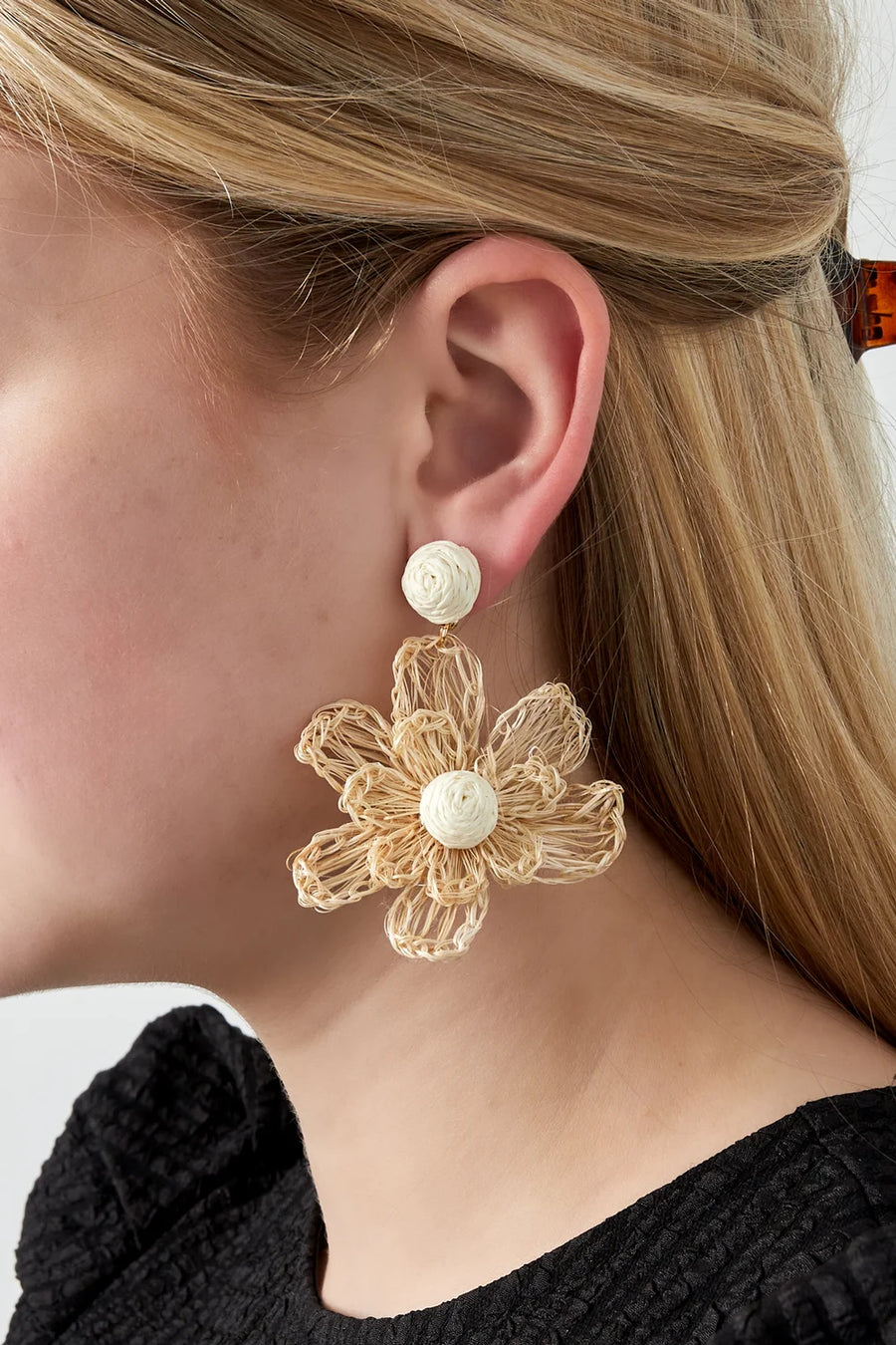 Statementoorbellen met vrolijke bloem LoveSieraden