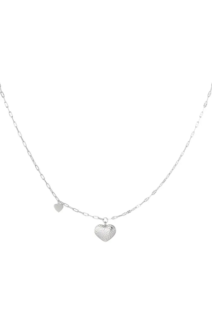 Ketting groot en klein hart zilver