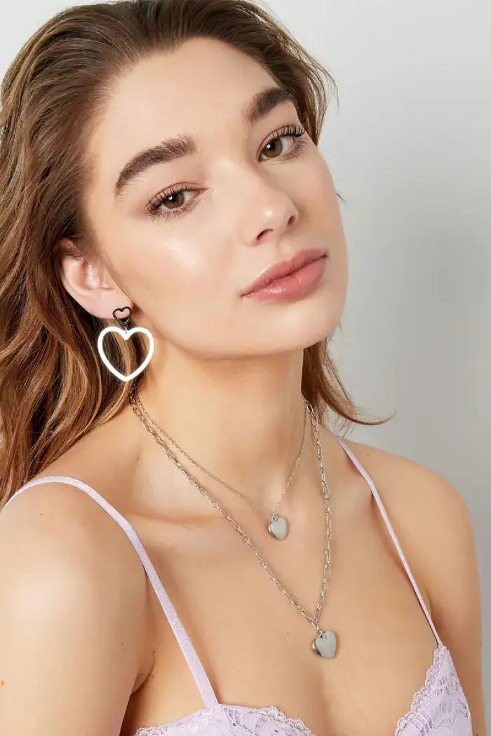 Ketting met kleine schakels en hanger hart model