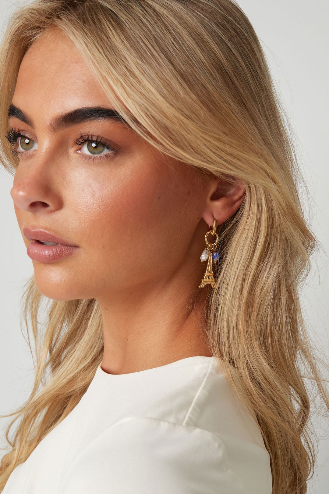 Oorbellen Eiffeltoren goud en kraaltjes model