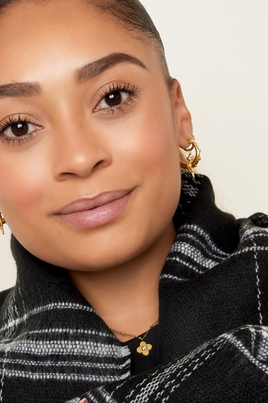 Oorbellen dames zilver spike en steentjes model