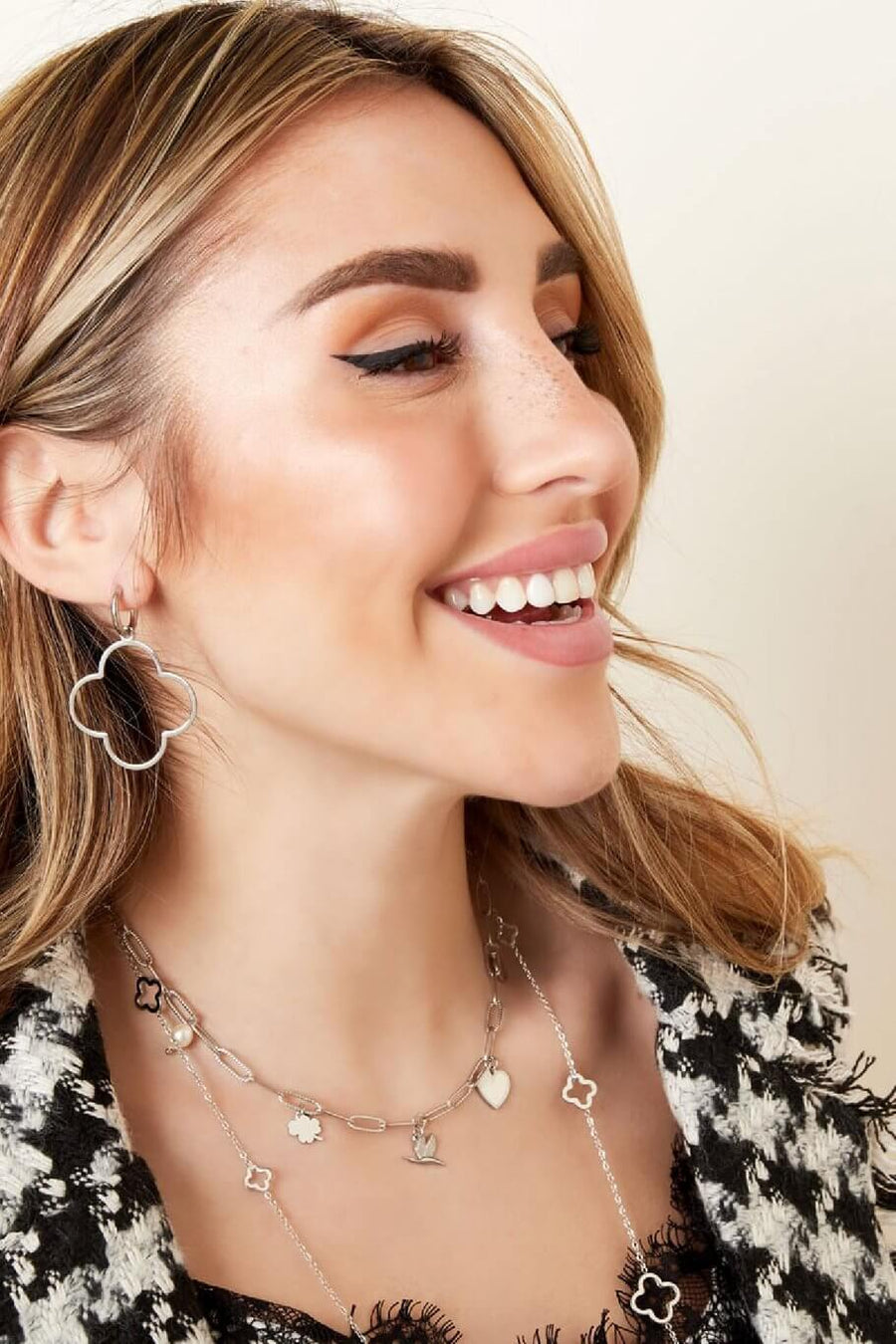 Oorbellen klaver groot stainless steel model2