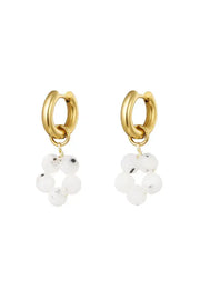 Oorbellen kralen bloemen natuursteen wit