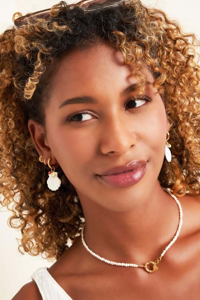 Oorbellen schelp met klein schelpje model1