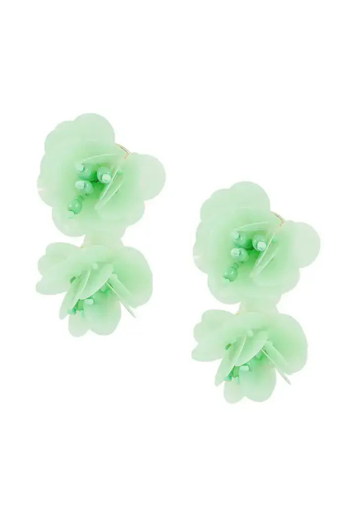 Oorbellen twee grote bloemen fleurig groen