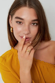 Ring met lijnen en puntjes model2