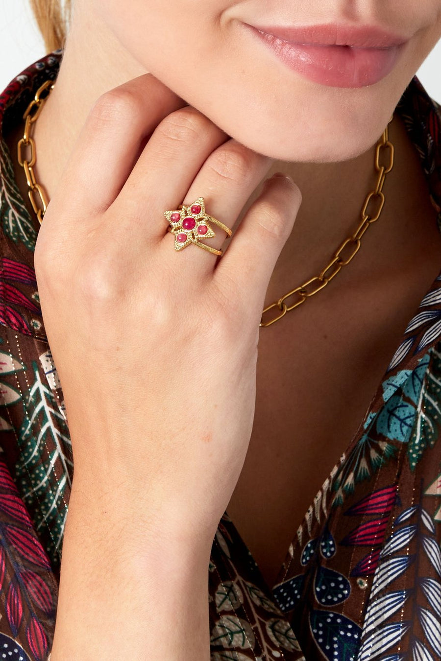 Ring ster met vijf trendy steentjes model