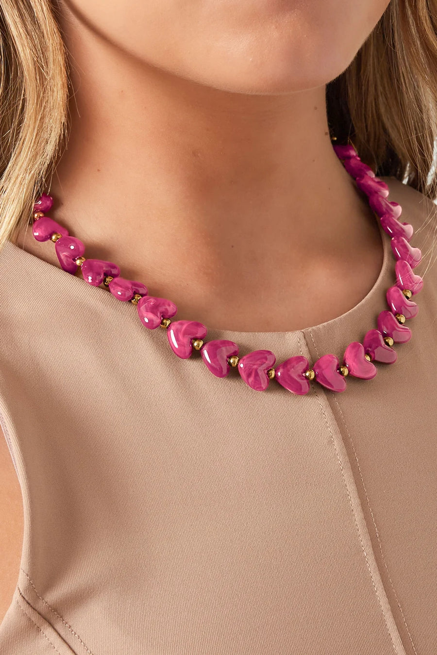Statement hartjesketting gekleurd