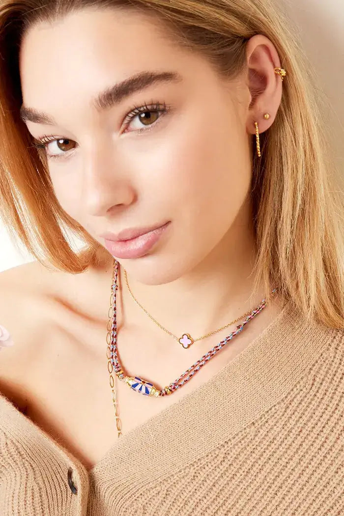 Zilveren ketting met lila klavertje vier model