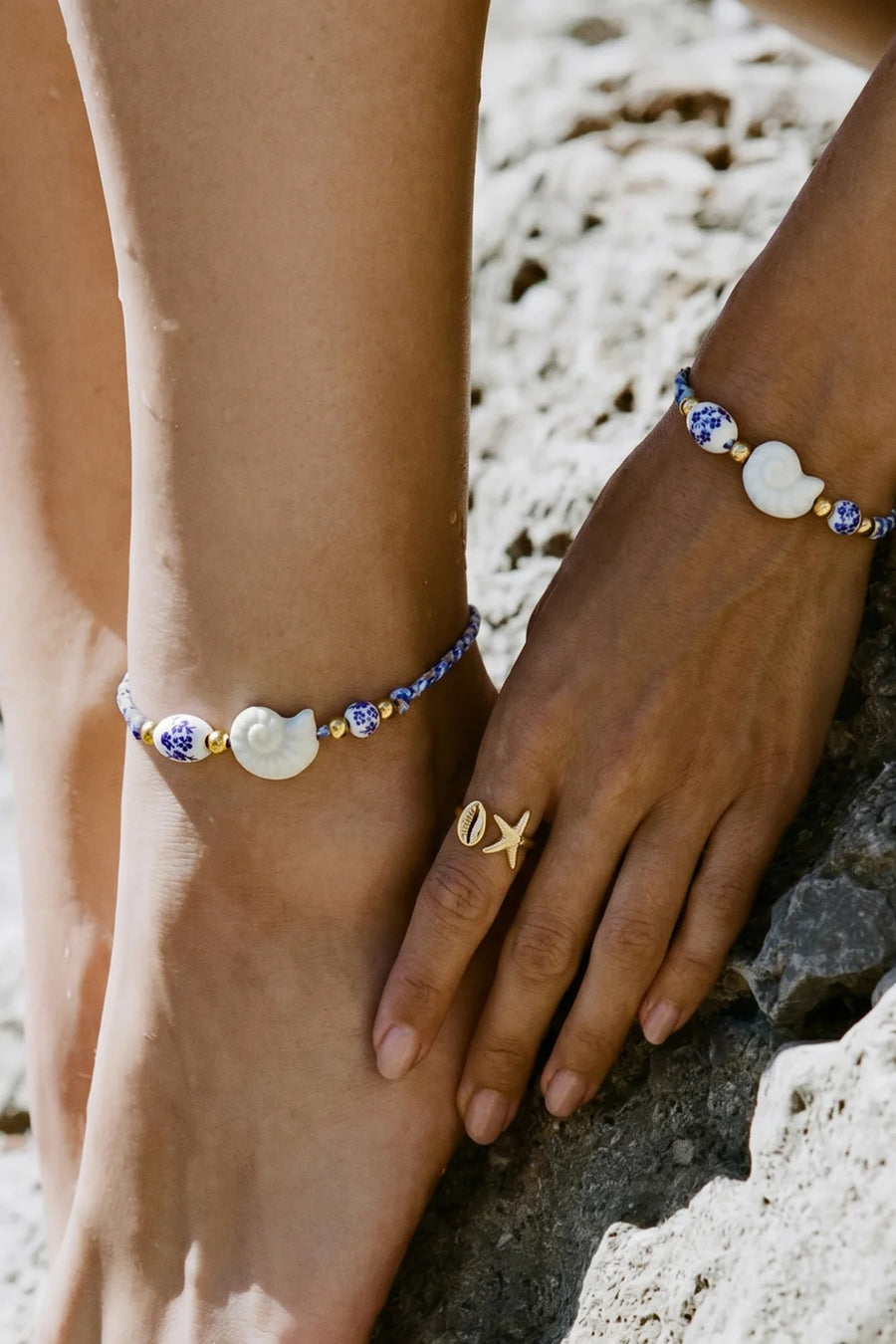 Enkelbandje met schelp en keramiek kralen LoveSieraden