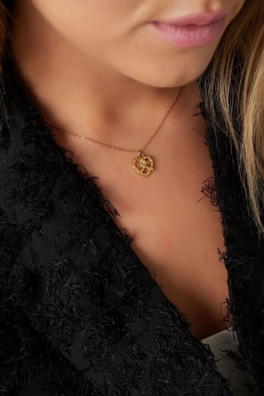 Ketting met pretzel hanger stainless steel LoveSieraden