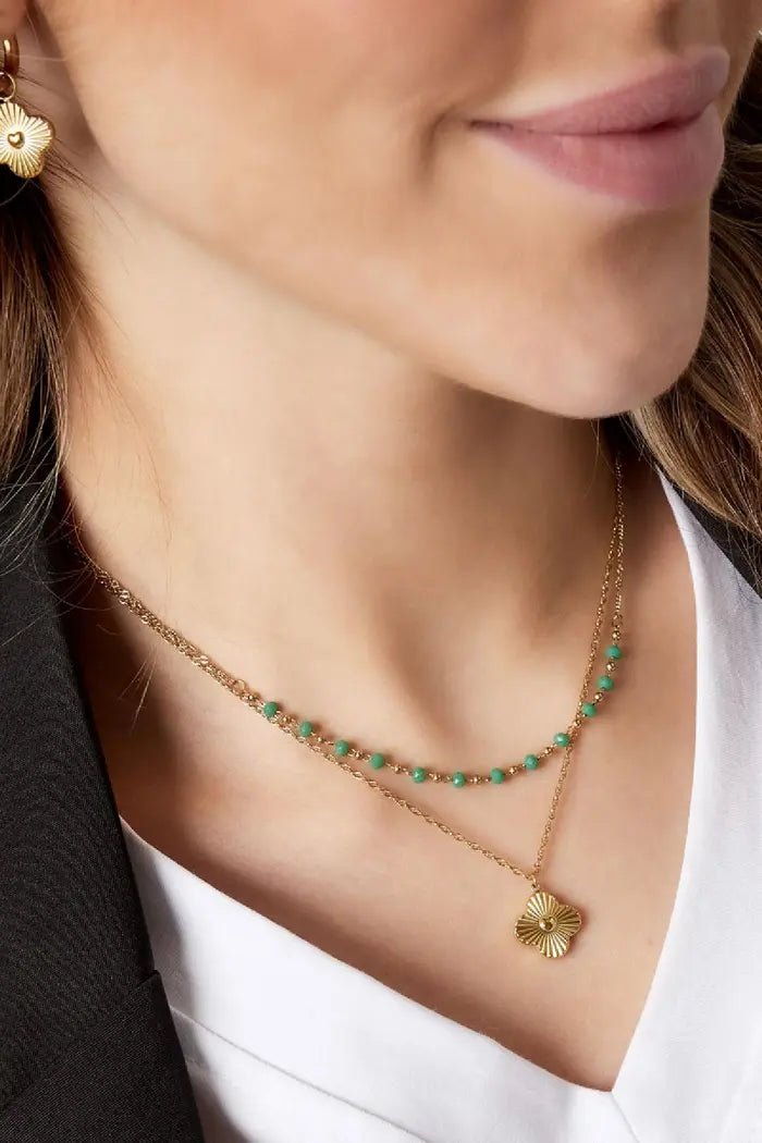 Dubbele ketting met klaver en groene kraaltjes - LoveSieraden