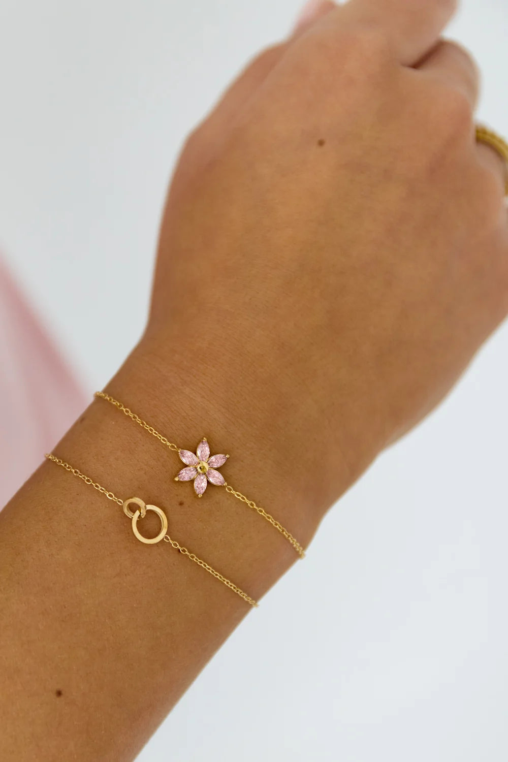 Gouden armband met roze bloem stainless steel LoveSieraden
