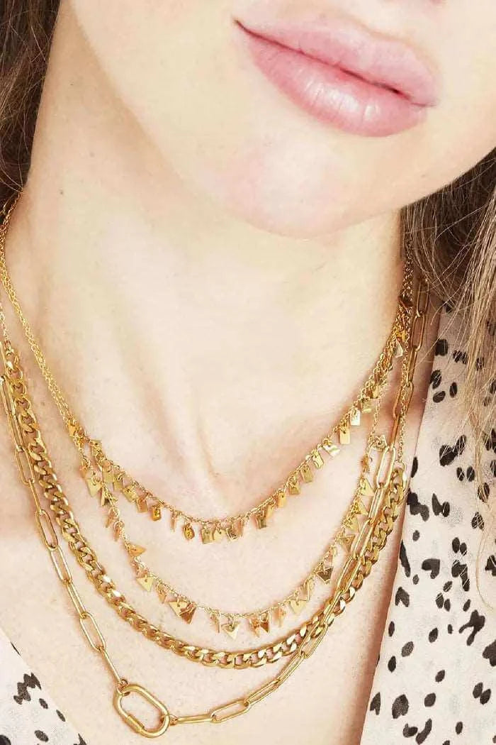 Gouden ketting met stijlvolle rechthoekige bedeltjes - LoveSieraden