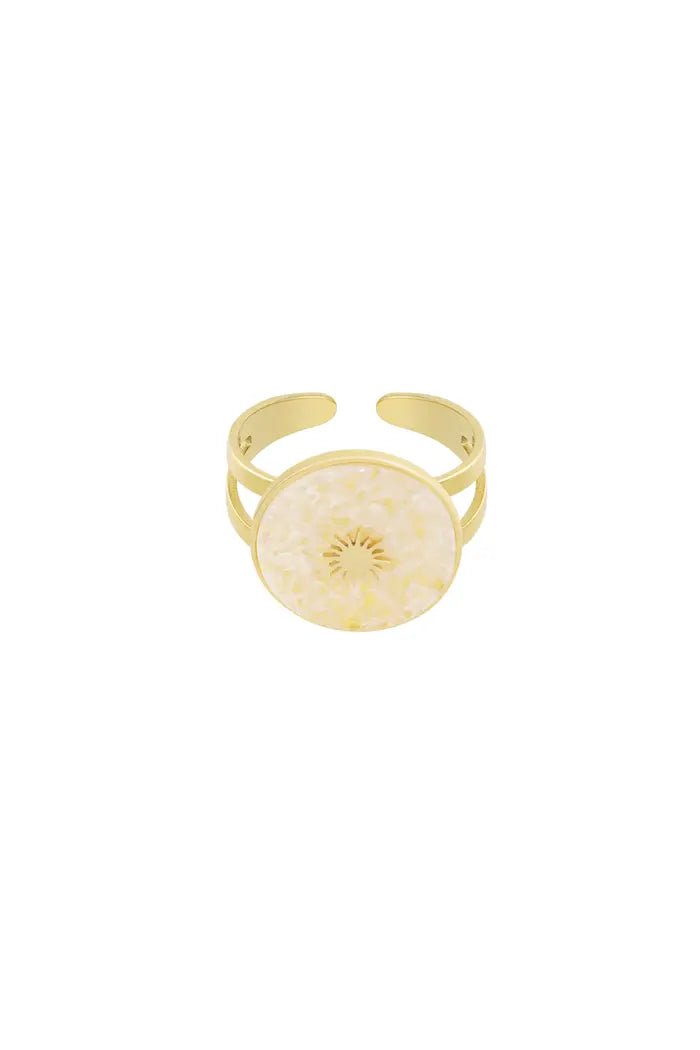 Ring goud rond natuursteen met zon - LoveSieraden