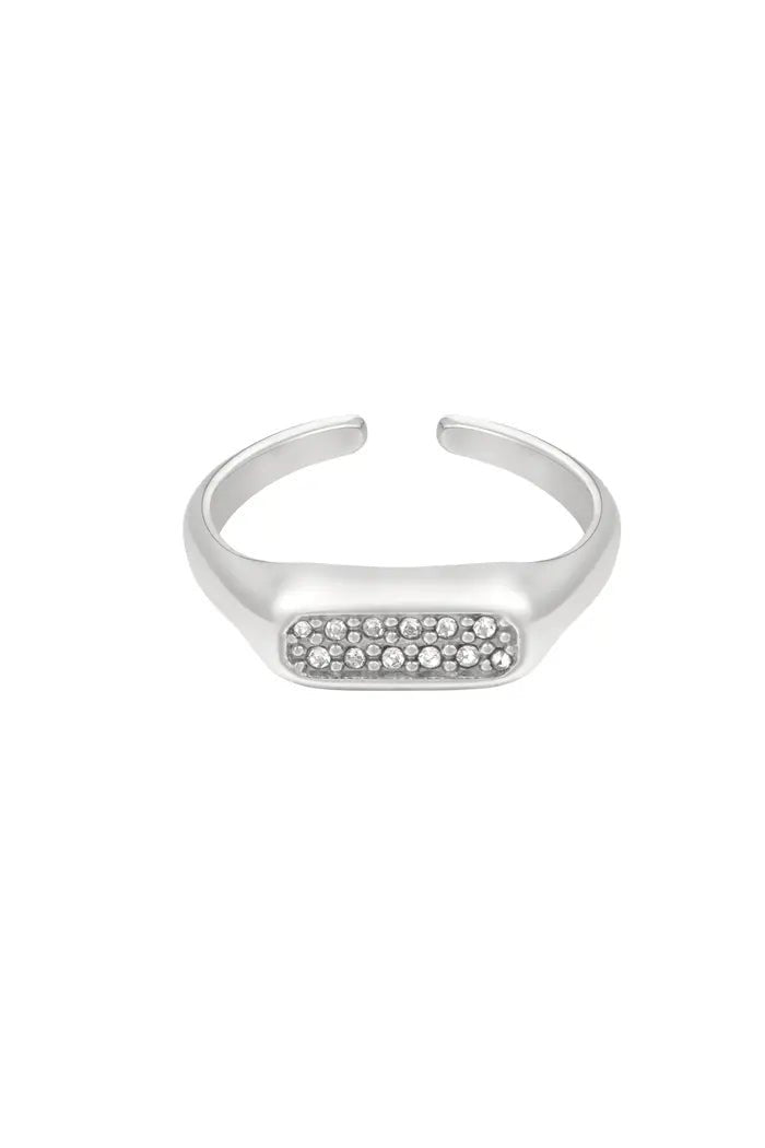 Ring langwerpig met strass steentjes - LoveSieraden