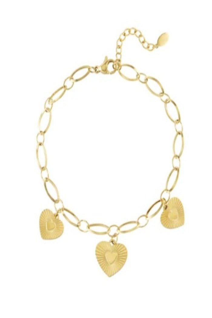 Schakelarmband goud met drie lieflijke hartjes - LoveSieraden